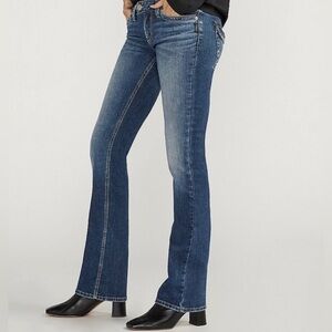 NWT Silver Tuesday Low Rise Slim Boot Flap Pocket Jeans